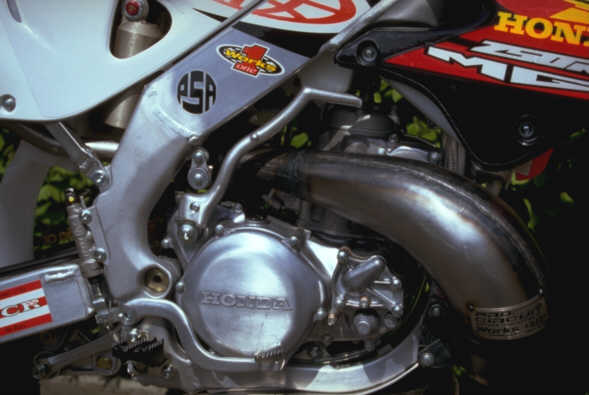 PSA-Motor.jpg (28878 Byte)