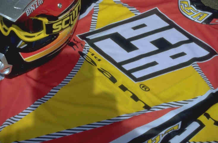 PSA-World-Team-Jersey-HQ-2.jpg (31629 Byte)